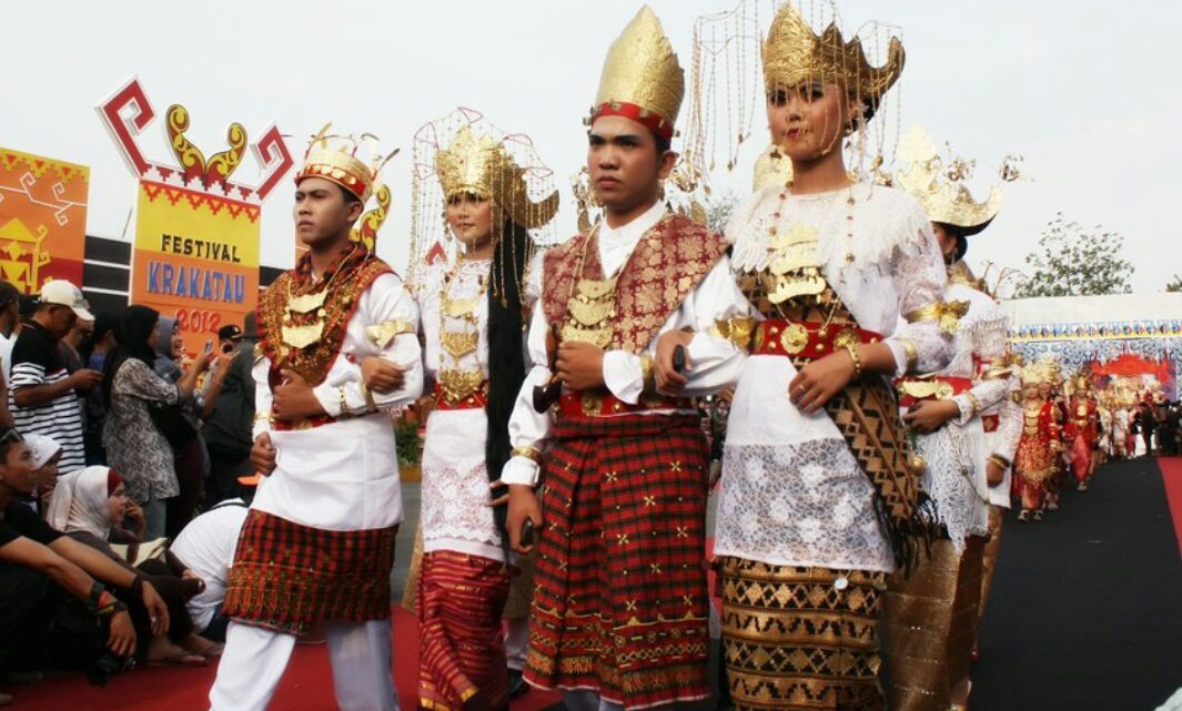 Inilah Prosesi Pernikahan Melinting di Lampung Timur