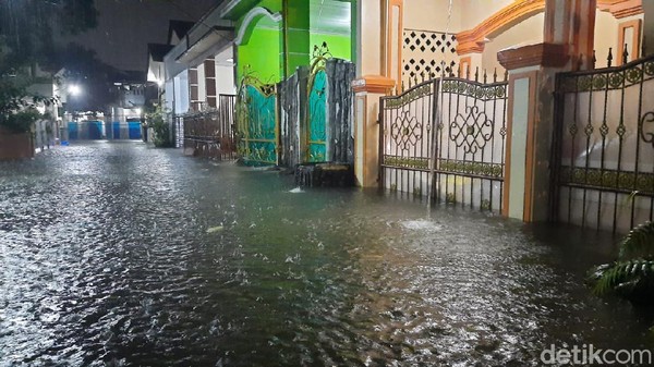 Disimak! Daftar Wilayah Jabodetabek yang Berpotensi Hujan Lebat dan Banjir Hari Ini