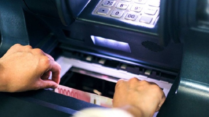 Uang Nasabah Ini Keluar Lagi usai Disetor ke ATM, Langsung Dicuri Orang, Senilai Rp 3,9 Juta, Ya Ampun