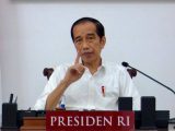 Presiden Joko Widodo (Jokowi) saat memimpin rapat terbatas melalui konferensi video mengenai evaluasi PPKM Darurat dari Istana Merdeka, Jakarta, Jumat (16/7/2021). (Sumber: Istimewa).