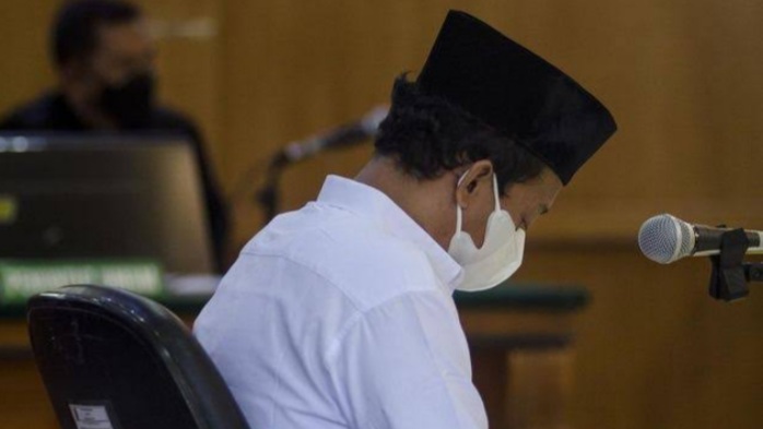 Herry Wirawan si Pemerkosa 13 Santriwati Dihukum Mati