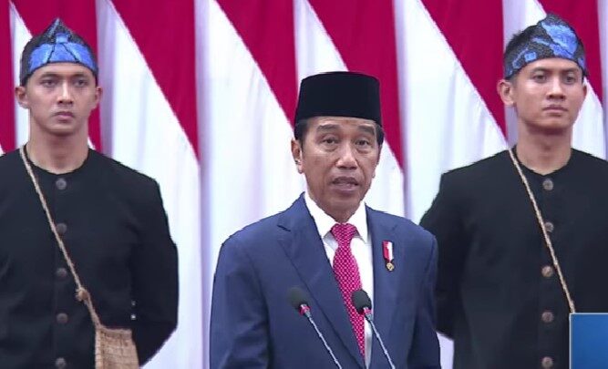Jokowi Bawa Kabar Menggembirakan, Bagi Seluruh PNS, TNI/Polri, dan Pensiunan, Silakan Tepuk Tangan
